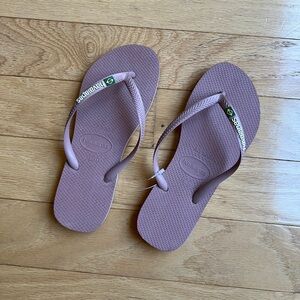 Havaianas Slim Sandals Women’s US size 6 Brazil Flag Pink 35-36 BR Flip Flops